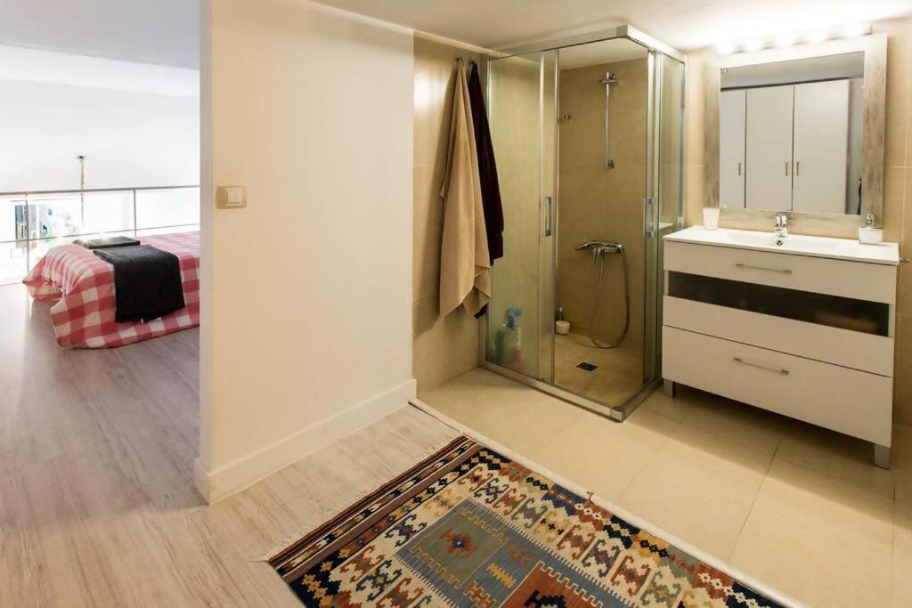 Apartment Duplex Center Parking Netflix Amazon Video *